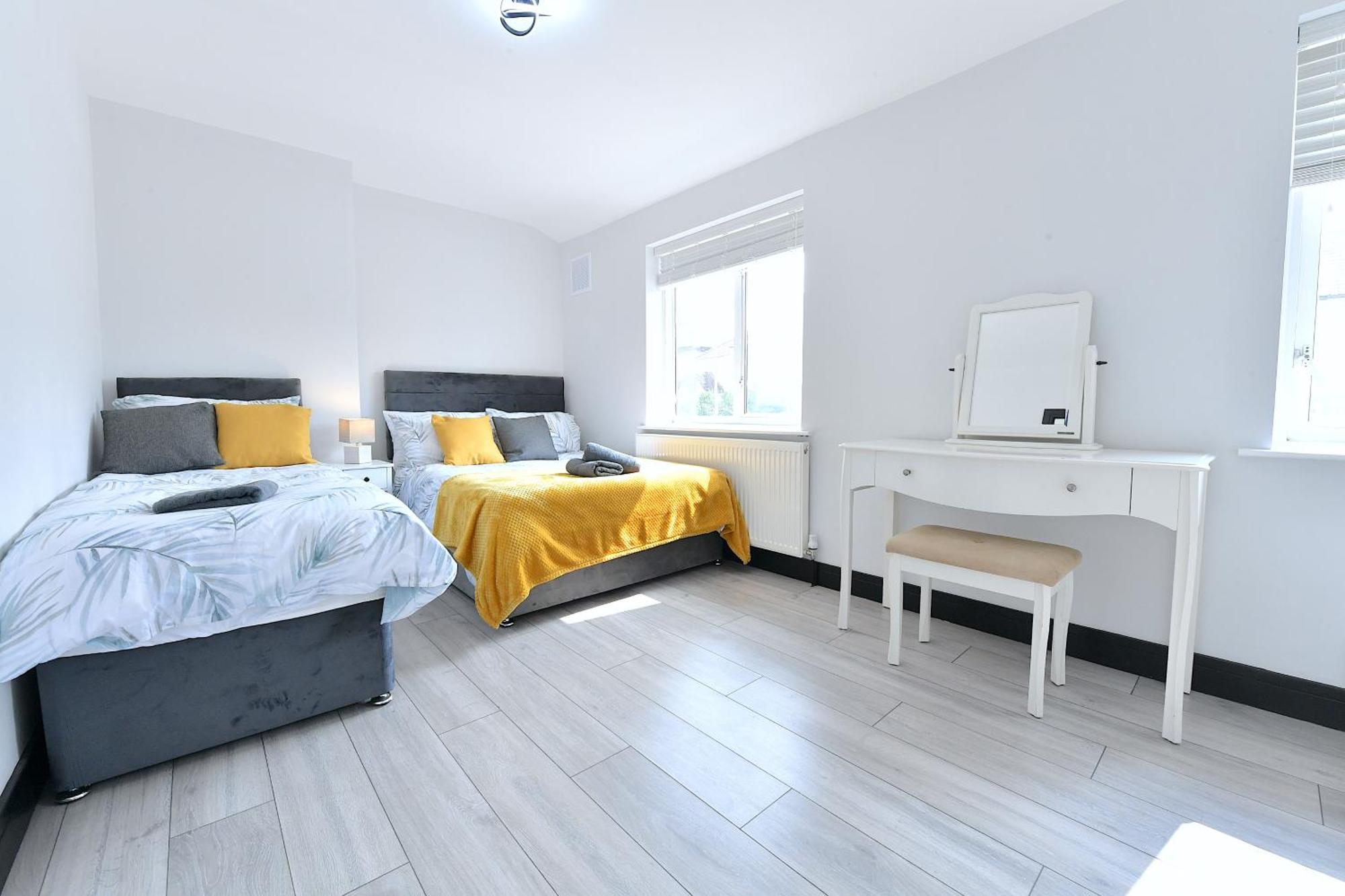 Вилла North West London Escape Милл-Хилл Экстерьер фото